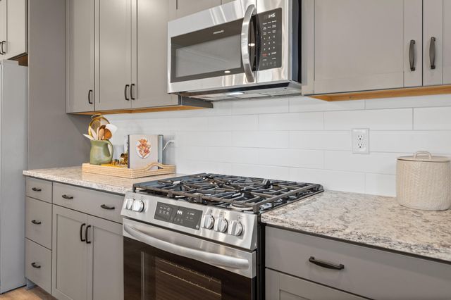 8800 Meadowvale Court, Ooltewah, TN 37363