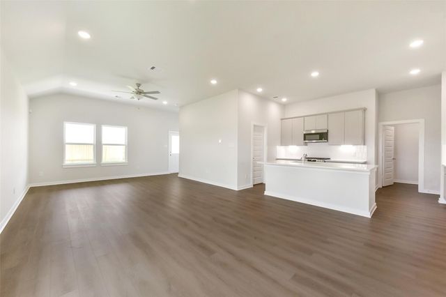 66 Leon Way, Dayton, TX 77535