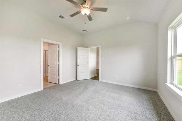 66 Leon Way, Dayton, TX 77535