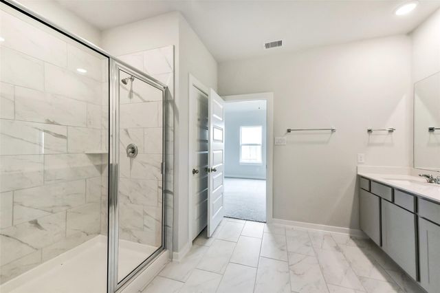 66 Leon Way, Dayton, TX 77535