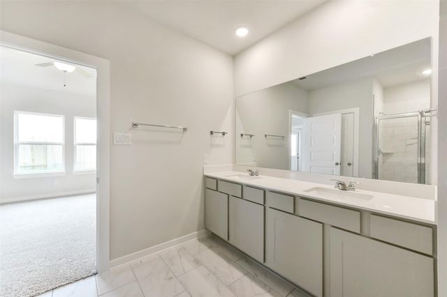 66 Leon Way, Dayton, TX 77535