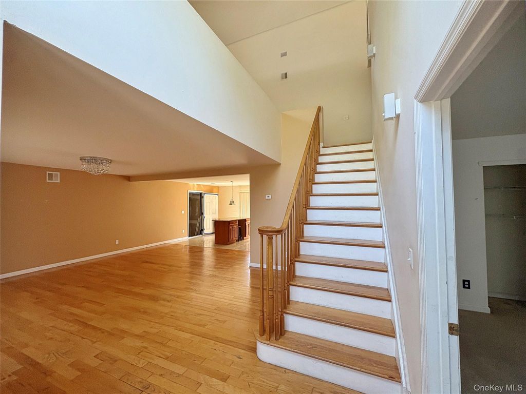 249 Haven Avenue, Ronkonkoma, NY 11779 — photo 2