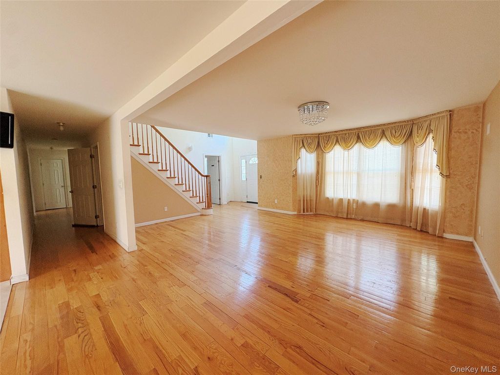 249 Haven Avenue, Ronkonkoma, NY 11779 — photo 3