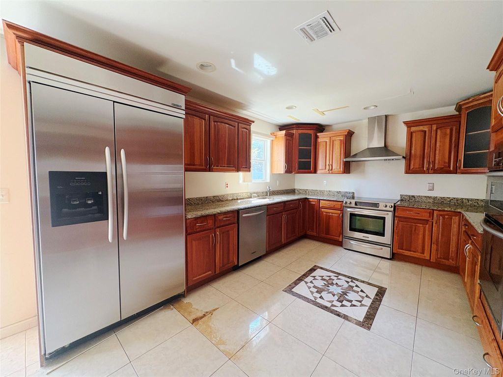 249 Haven Avenue, Ronkonkoma, NY 11779 — photo 5