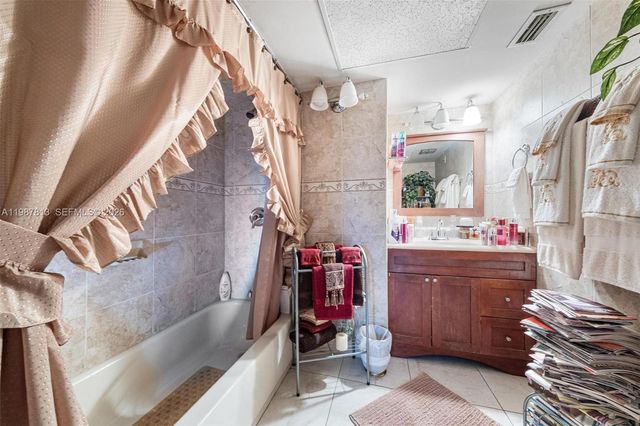 3119 Oakland Shores Drive C204, Oakland Park, FL 33309