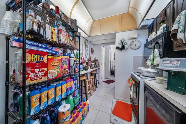 3119 Oakland Shores Drive C204, Oakland Park, FL 33309