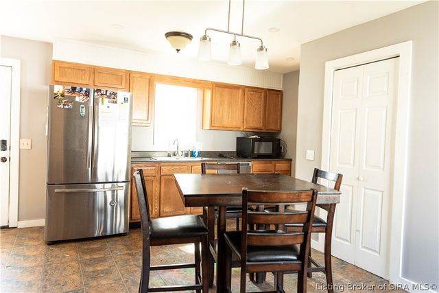 180 Park Drive, Scottsburg, IN 47170