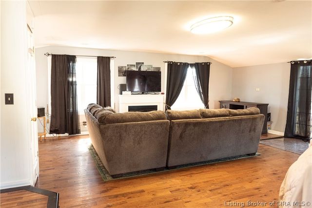 180 Park Drive, Scottsburg, IN 47170