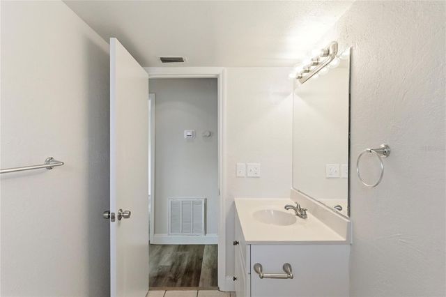2415 15TH STREET W, Palmetto, FL 34221
