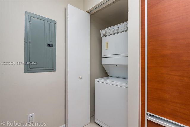 1830 S Ocean Drive 2410, Hallandale Beach, FL 33009