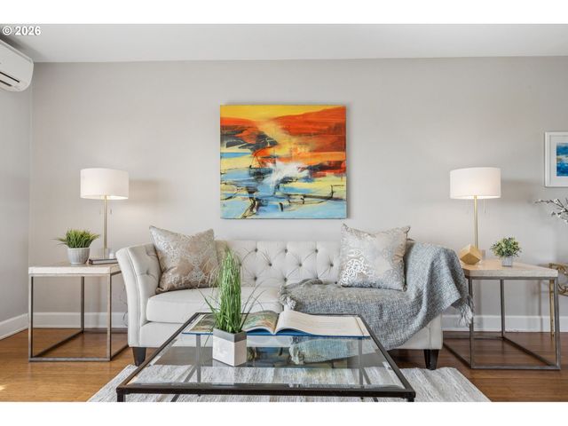 2211 Sw 1ST Ave 1402, Portland, OR 97201