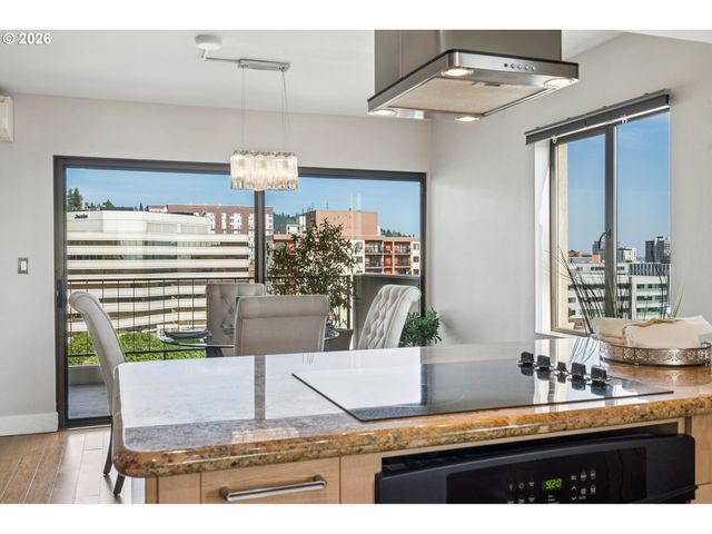 2211 Sw 1ST Ave 1402, Portland, OR 97201