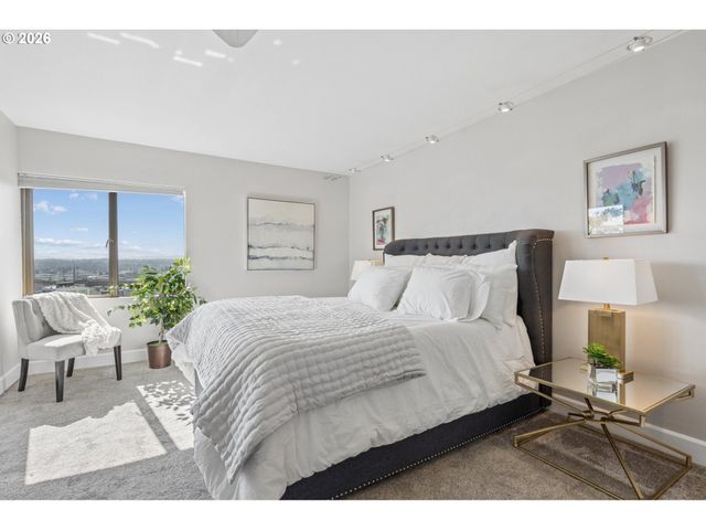 2211 Sw 1ST Ave 1402, Portland, OR 97201