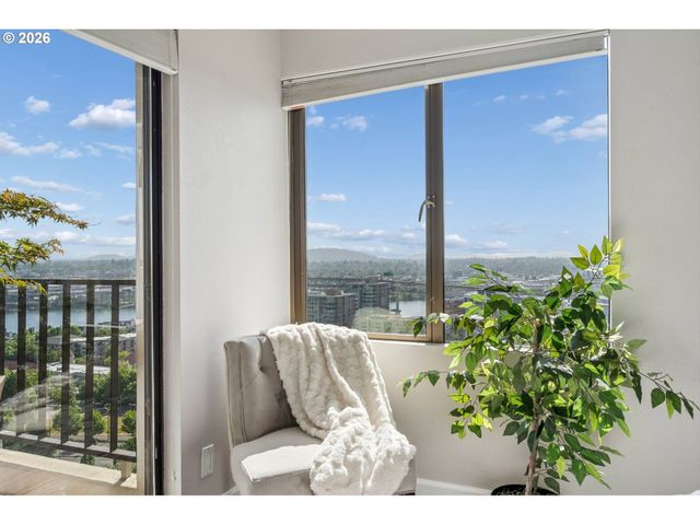 2211 Sw 1ST Ave 1402, Portland, OR 97201