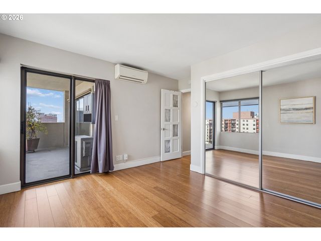 2211 Sw 1ST Ave 1402, Portland, OR 97201