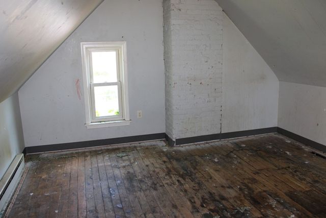 7421 Race St, Homewood Brushton, PA 15208