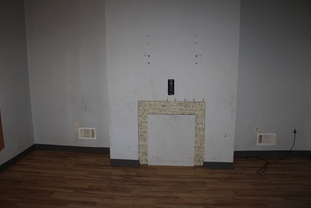 7421 Race St, Homewood Brushton, PA 15208