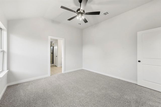 1102 Holly Street, Cleburne, TX 76033