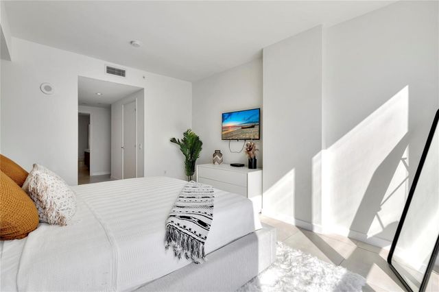401 N Birch Road 504, Fort Lauderdale, FL 33304
