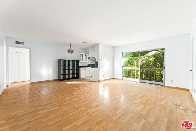 5055 Coldwater Canyon Avenue 217, Sherman Oaks, CA 91423