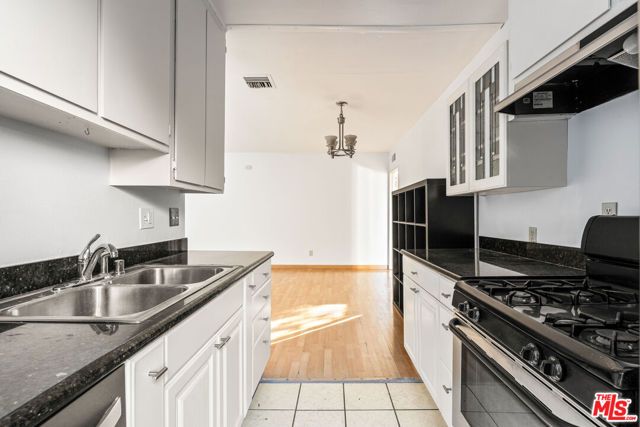 5055 Coldwater Canyon Avenue 217, Sherman Oaks, CA 91423