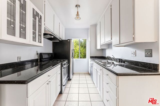 5055 Coldwater Canyon Avenue 217, Sherman Oaks, CA 91423