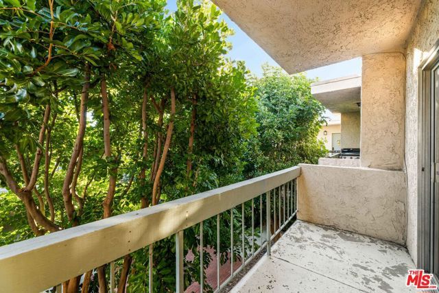 5055 Coldwater Canyon Avenue 217, Sherman Oaks, CA 91423