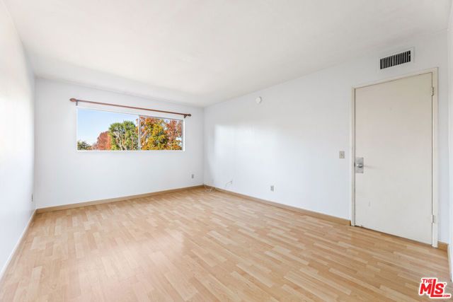 5055 Coldwater Canyon Avenue 217, Sherman Oaks, CA 91423