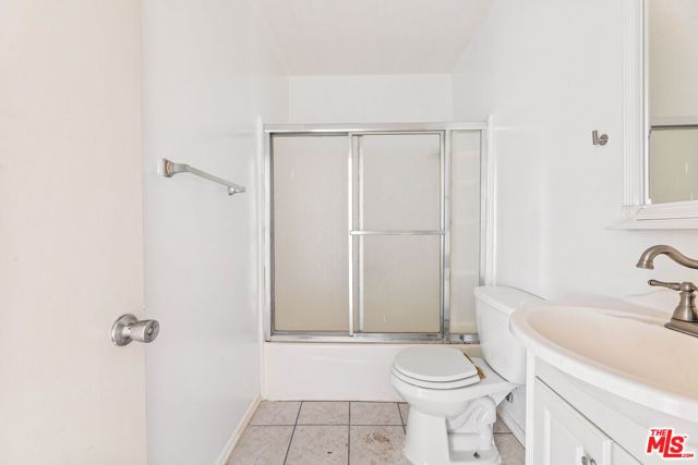 5055 Coldwater Canyon Avenue 217, Sherman Oaks, CA 91423