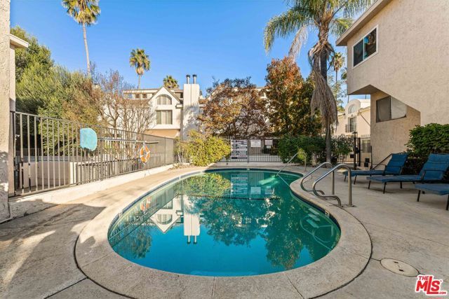 5055 Coldwater Canyon Avenue 217, Sherman Oaks, CA 91423