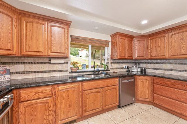 4961 Atlas Ln, Garden Valley, CA 95633