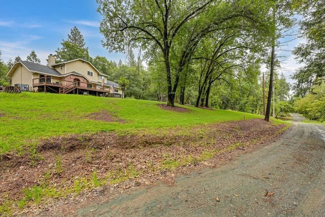 4961 Atlas Ln, Garden Valley, CA 95633