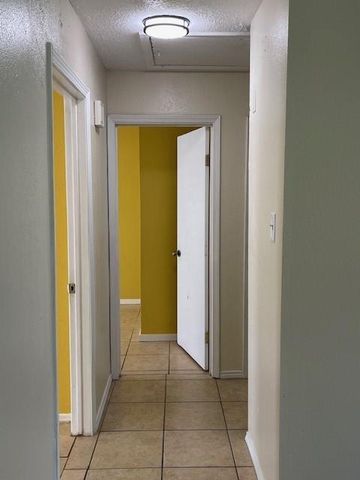 12019 Kings Grove Drive, Houston, TX 77044