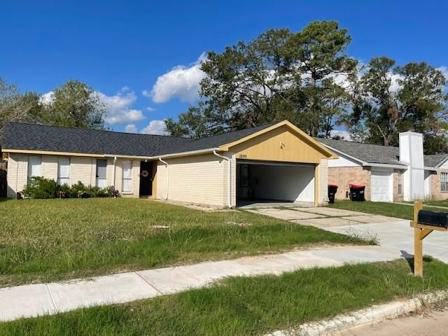 12019 Kings Grove Drive, Houston, TX 77044