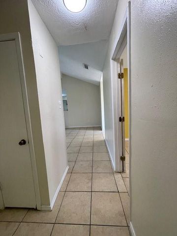 12019 Kings Grove Drive, Houston, TX 77044