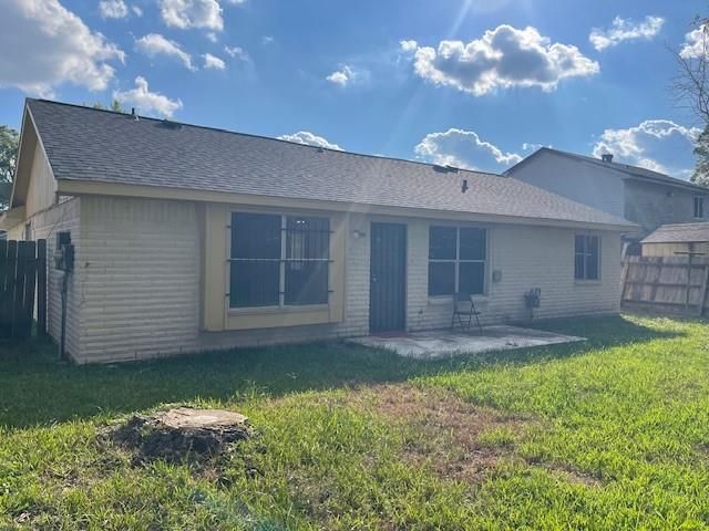 12019 Kings Grove Drive, Houston, TX 77044