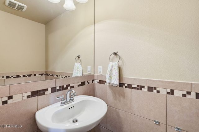 7240 LONGSPUR Drive, El Paso, TX 79911