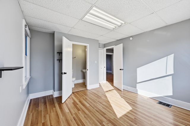 1452 Summit Street, Columbus, OH 43201