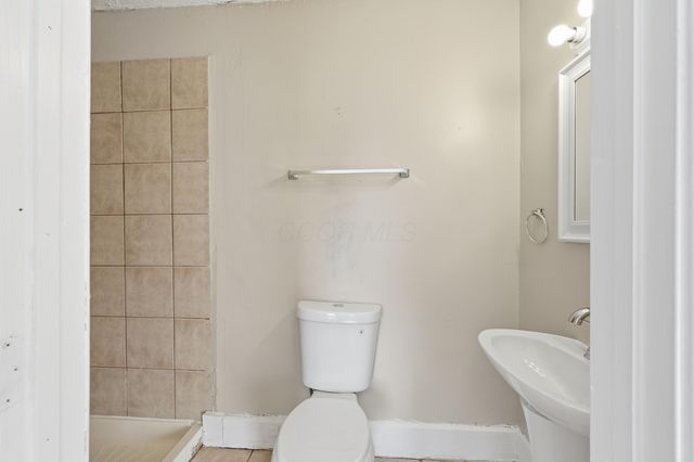 1452 Summit Street, Columbus, OH 43201