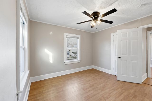 1452 Summit Street, Columbus, OH 43201