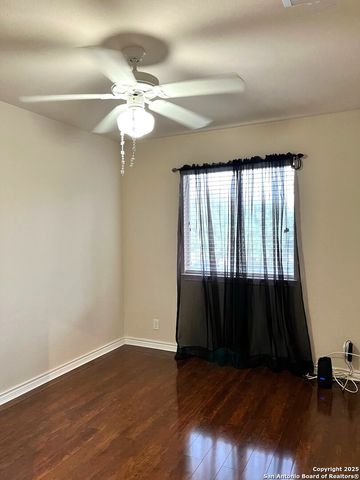 8454 Blackstone Cv, Converse, TX 78109