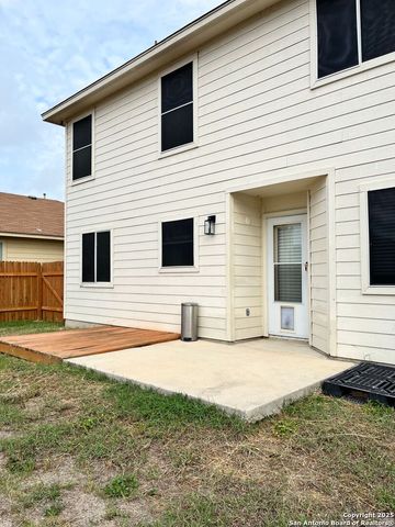 8454 Blackstone Cv, Converse, TX 78109