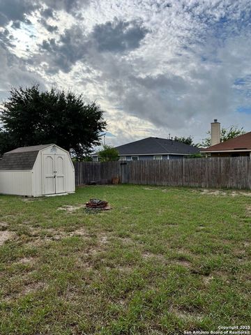 8454 Blackstone Cv, Converse, TX 78109