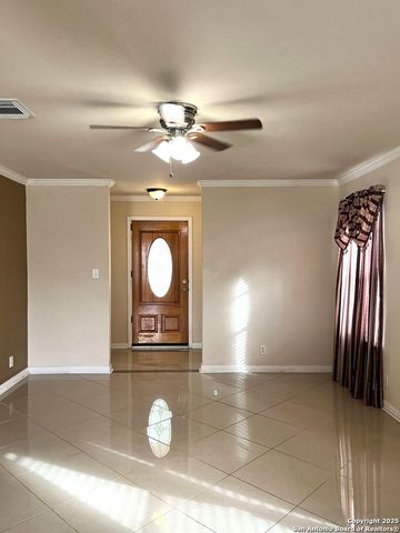 8454 Blackstone Cv, Converse, TX 78109