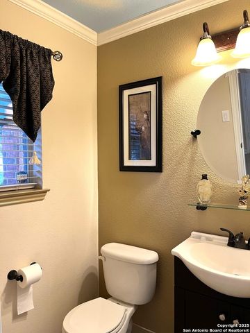 8454 Blackstone Cv, Converse, TX 78109