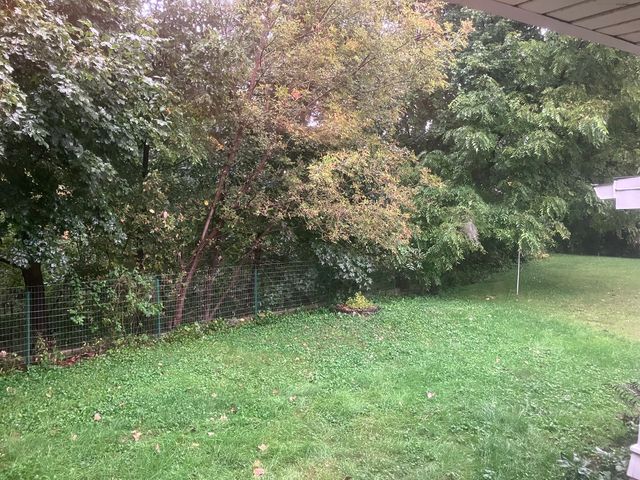 1333 Eastview Drive, Waukegan, IL 60085