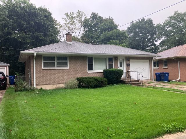 1333 Eastview Drive, Waukegan, IL 60085