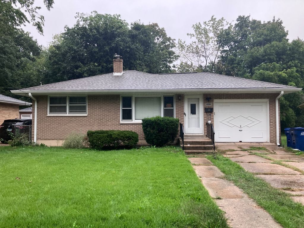 1333 Eastview Drive, Waukegan, IL 60085