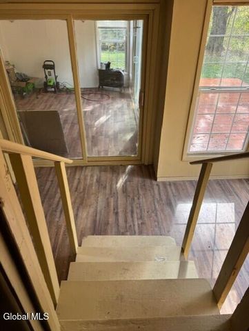 62 Williams Street, Niskayuna, NY 12309