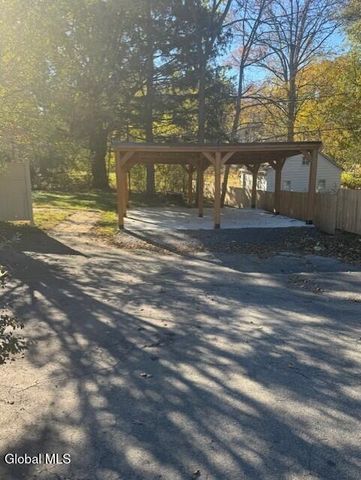 62 Williams Street, Niskayuna, NY 12309